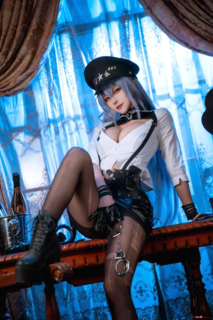 Seya-狮砸 – 碧蓝航线 甘古特 坚定的执行者 [12P113MB]