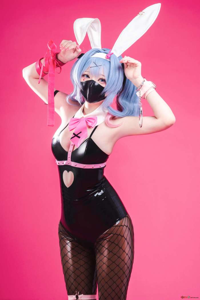 Sumire – Miku Rabbit Hole [17P131MB]