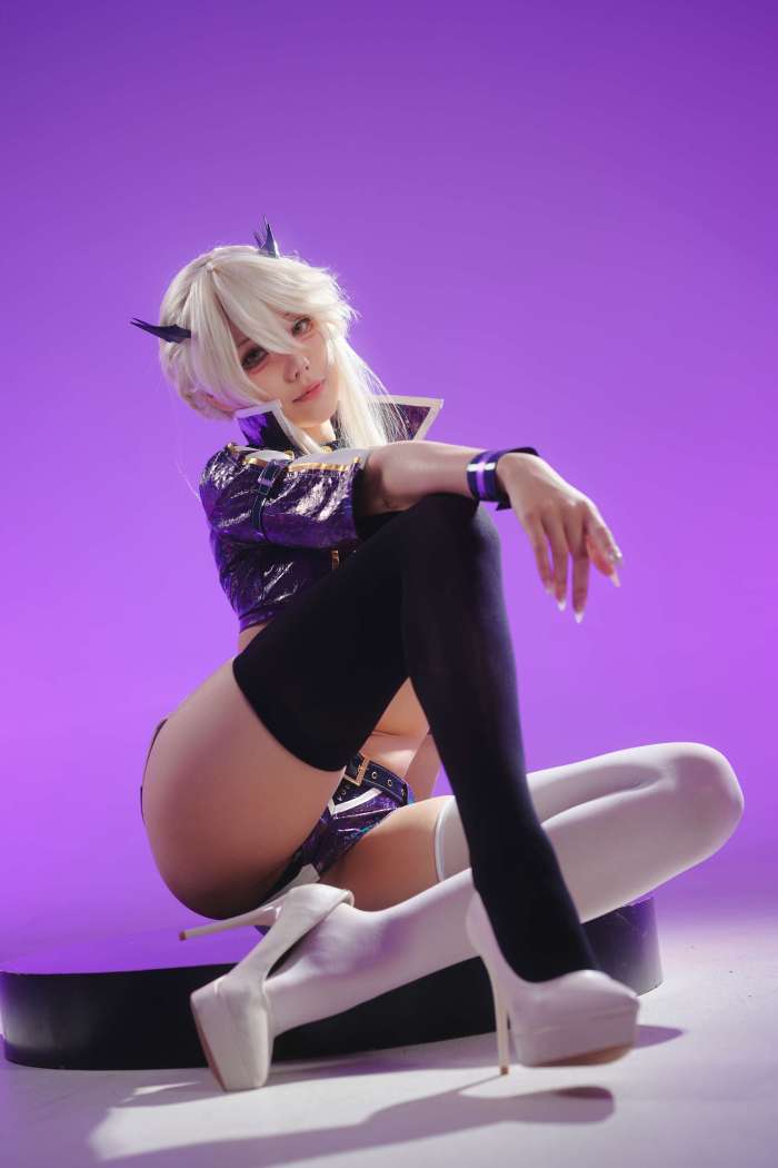 湖里狸 – 黑枪呆 [30P215MB]